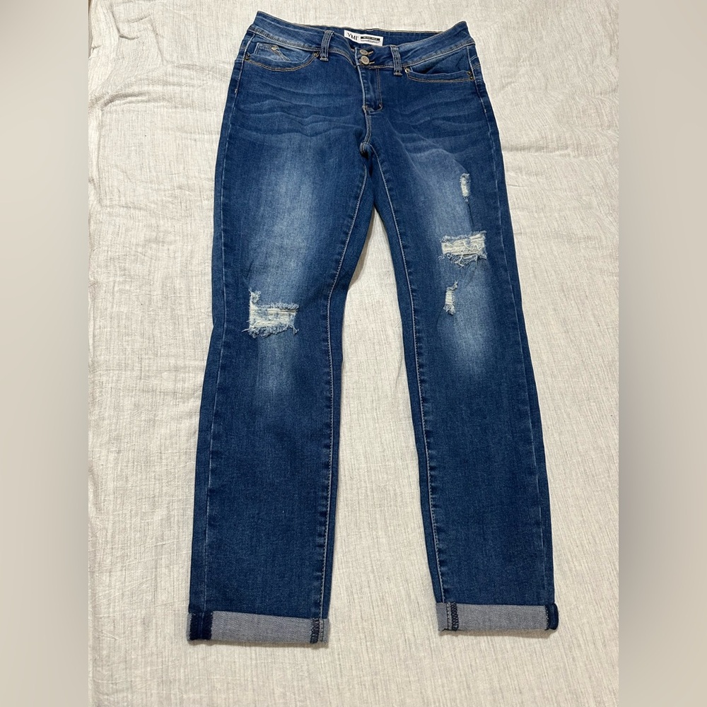 🍁🍁 🎉FINAL PRICE🎉YMI Blue Ankle Cropped Jeans with Distressed Details